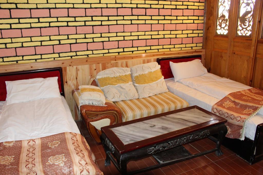 Tibet Guesthouse 虎跳峡卓玛客栈 Shangri-La Zewnętrze zdjęcie